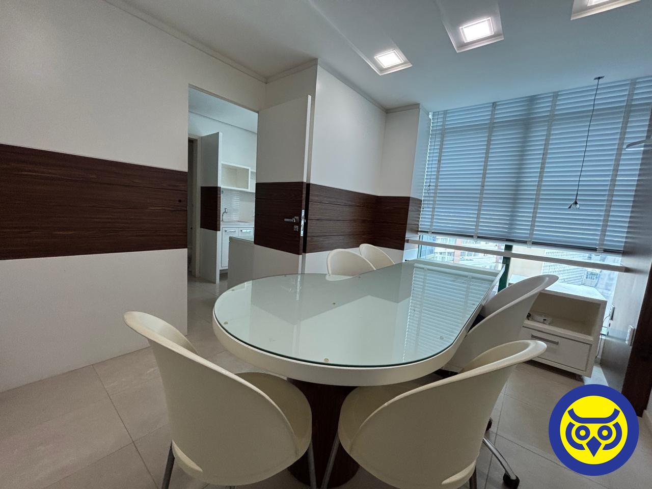 Salas/Conjuntos para aluguel no Centro: 