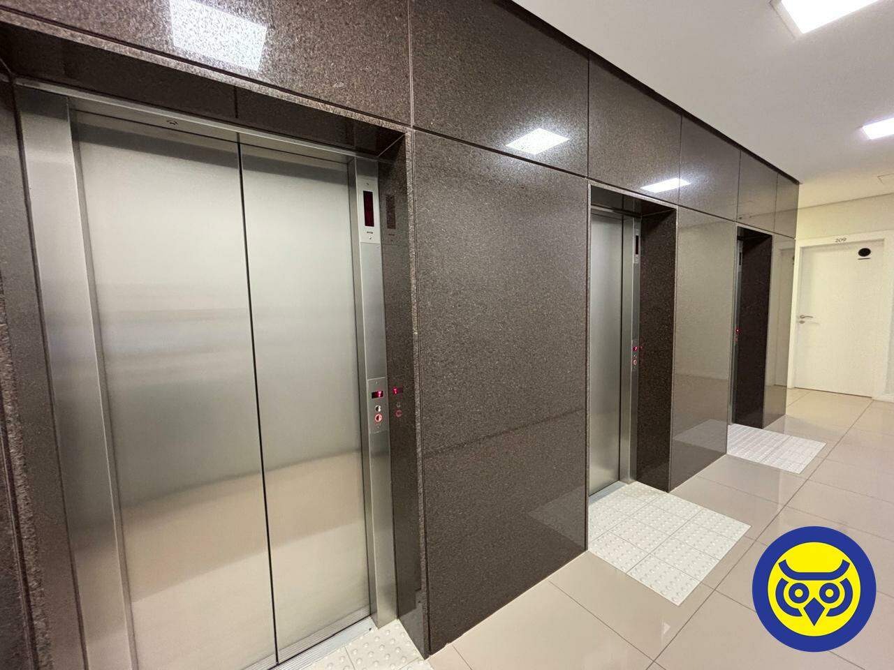 Salas/Conjuntos para aluguel no Trindade: 