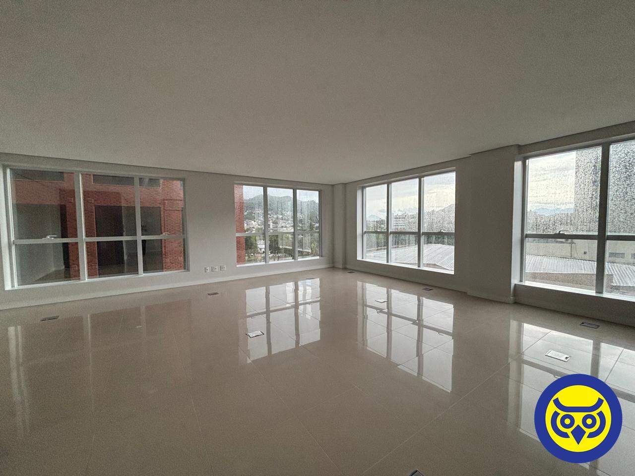 Salas/Conjuntos para aluguel no Trindade: 