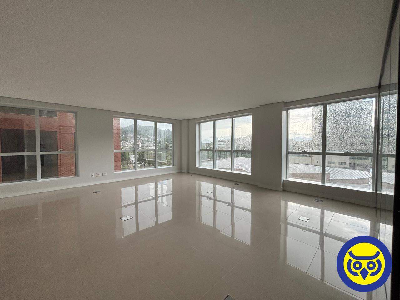 Salas/Conjuntos para aluguel no Trindade: 