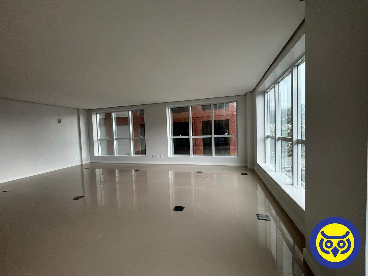 Salas/Conjuntos para aluguel no Trindade: 