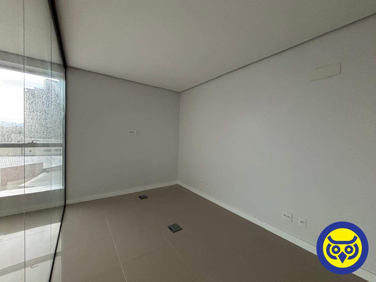 Salas/Conjuntos para aluguel no Trindade: 