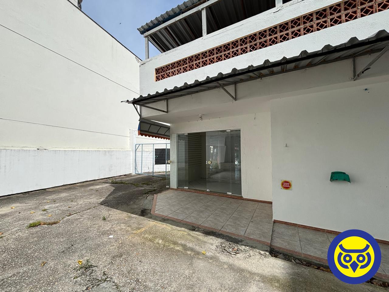Casa comercial para aluguel no Trindade: 