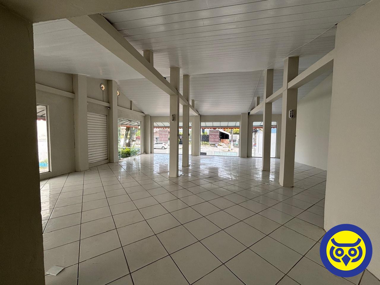 Casa comercial para aluguel no Trindade: 