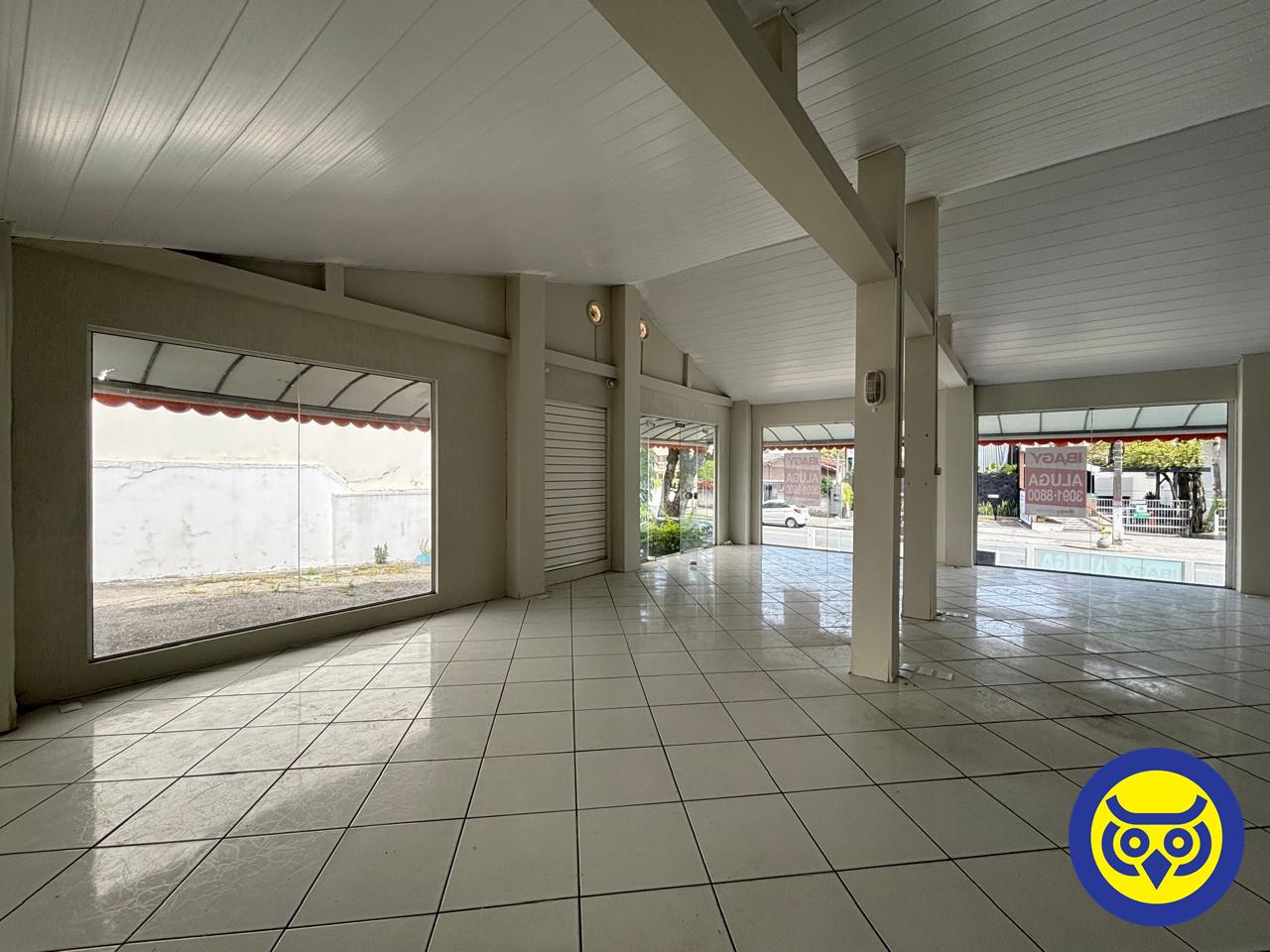 Casa comercial para aluguel no Trindade: 