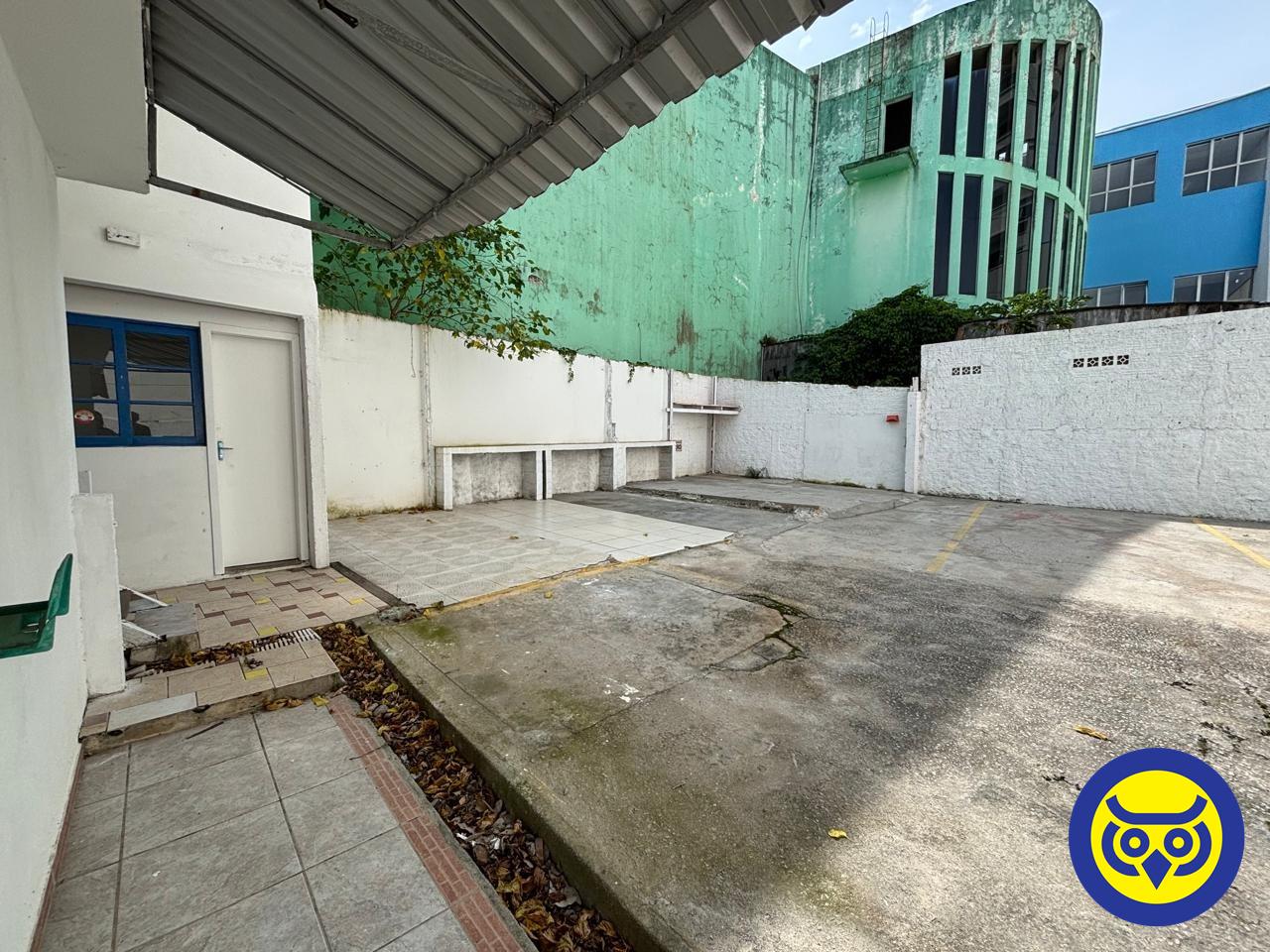 Casa comercial para aluguel no Trindade: 