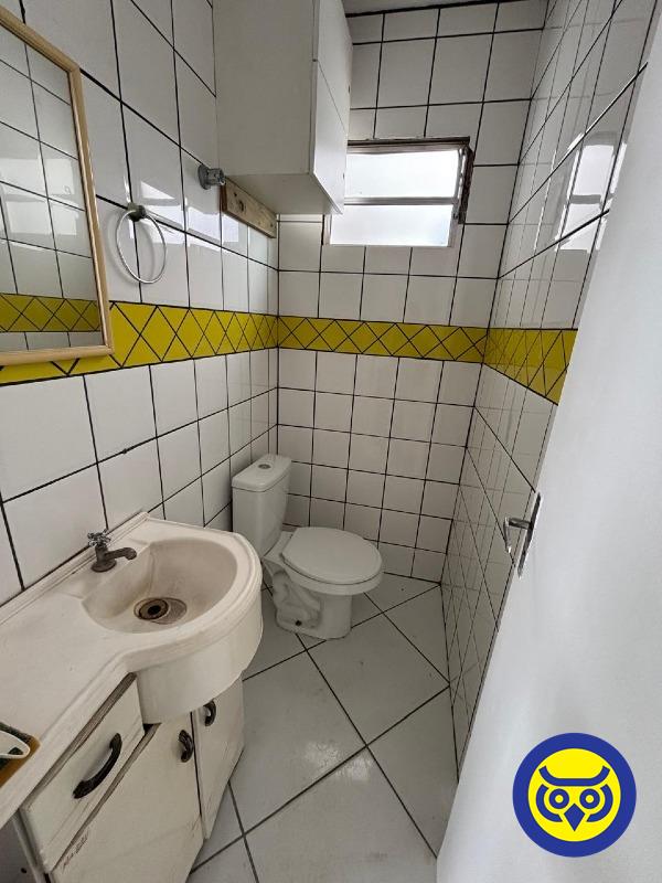 Casa comercial para aluguel no Trindade: 