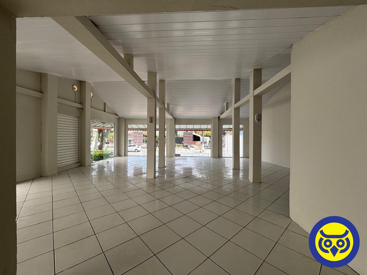 Casa comercial para aluguel no Trindade: 