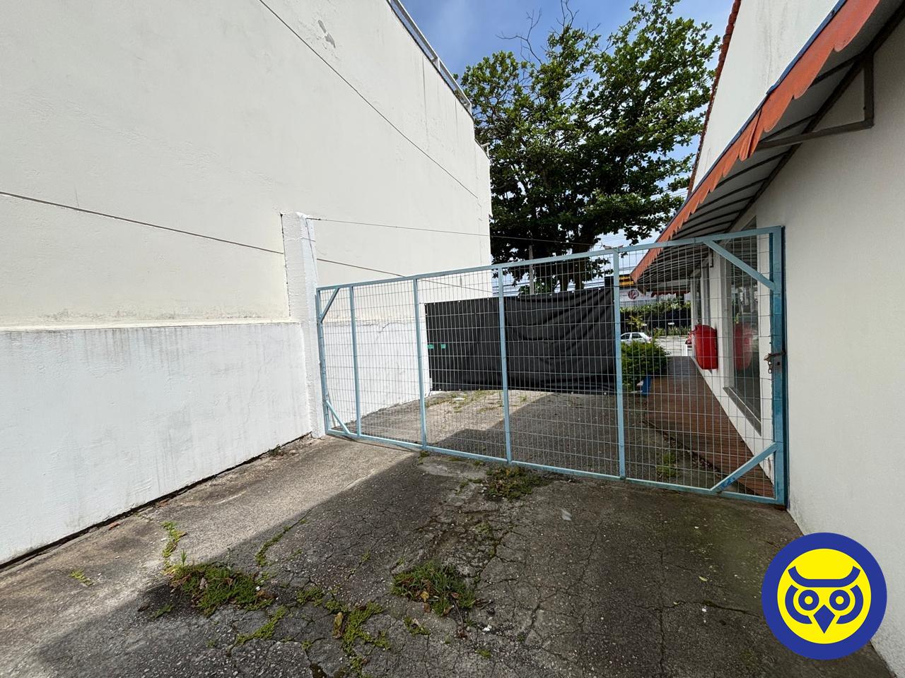 Casa comercial para aluguel no Trindade: 