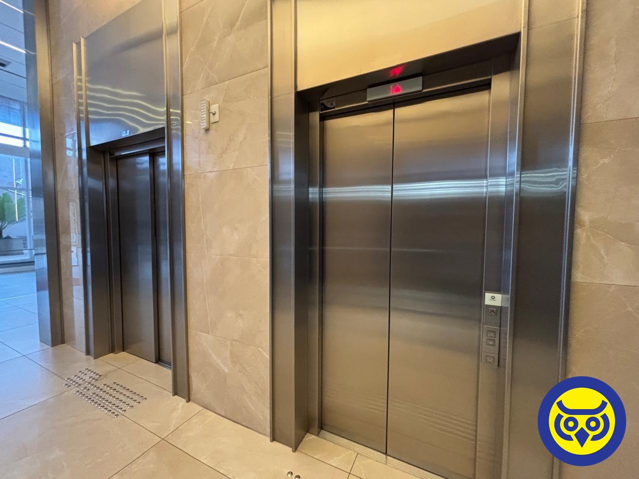 Salas/Conjuntos para aluguel no Canto: 