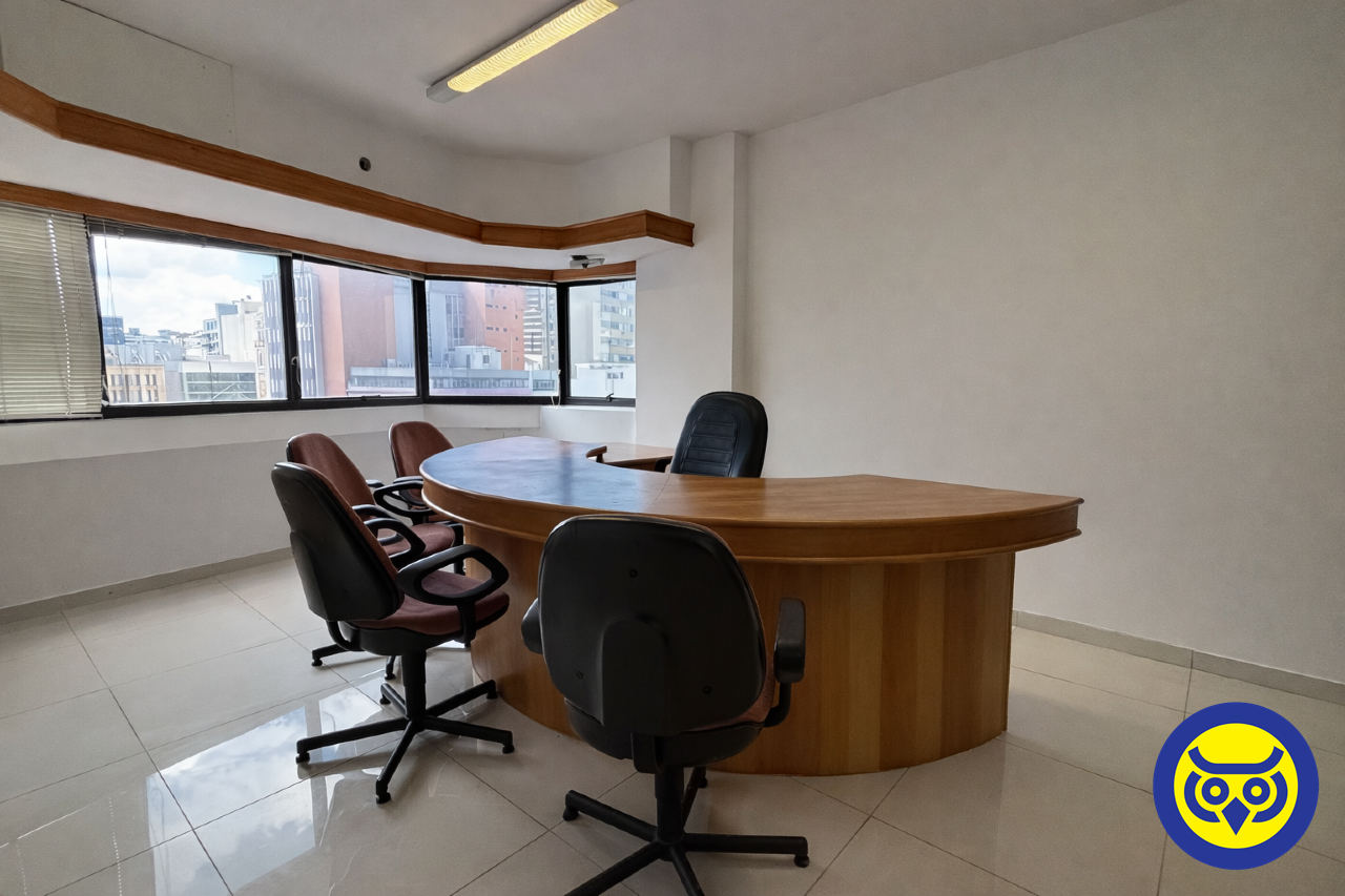 Salas/Conjuntos para aluguel no Centro: 