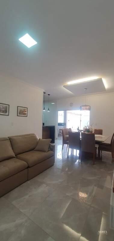  à venda 3430 Casa Campos Verdes Araras SP 690.000,00: 