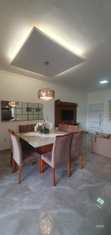  à venda 3430 Casa Campos Verdes Araras SP 690.000,00: 