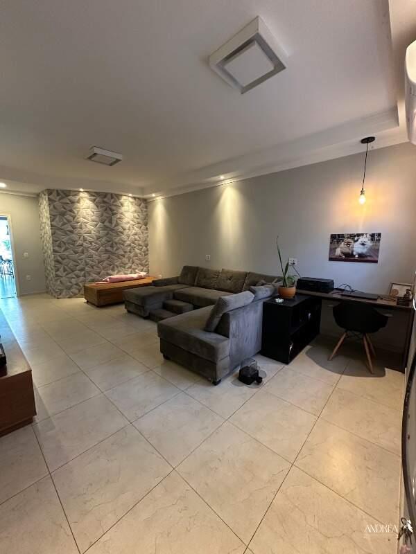  à venda 3485 Casa Abolição Araras SP 650.000,00: 