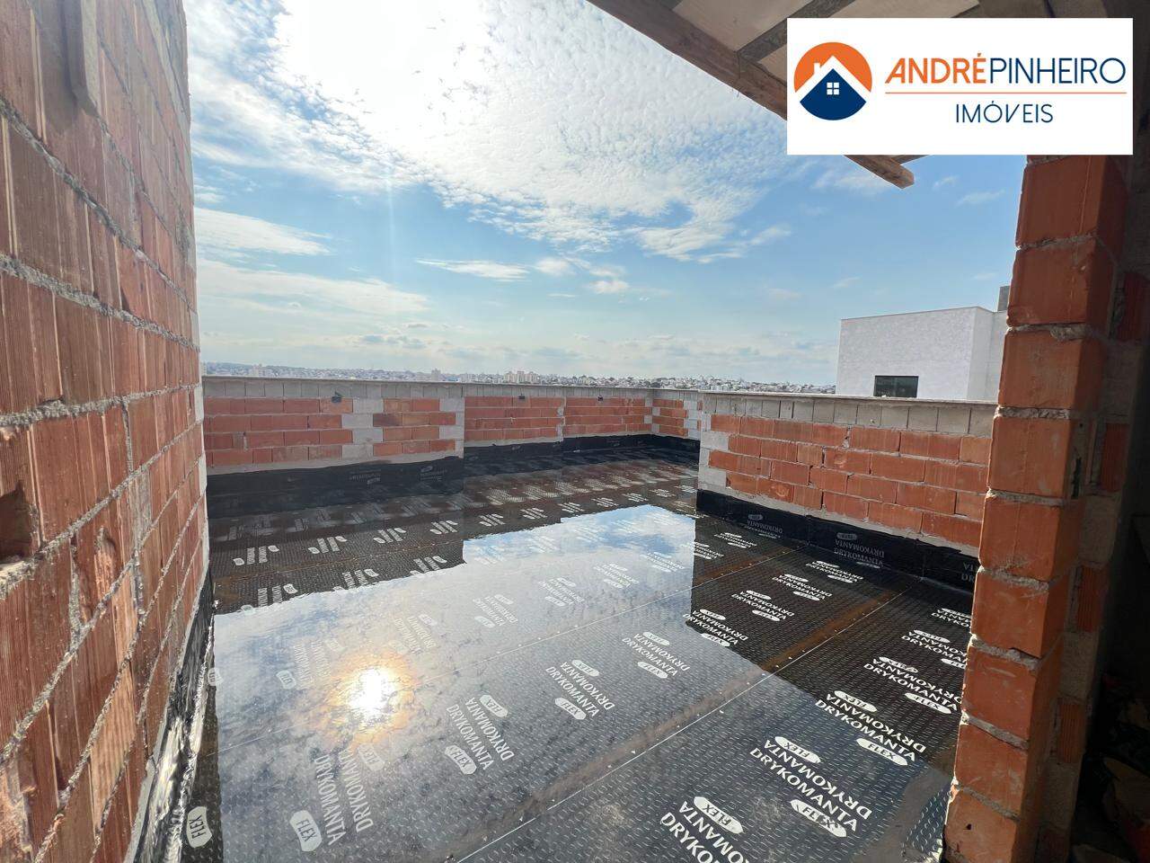 Cobertura à venda no Santa Branca: 