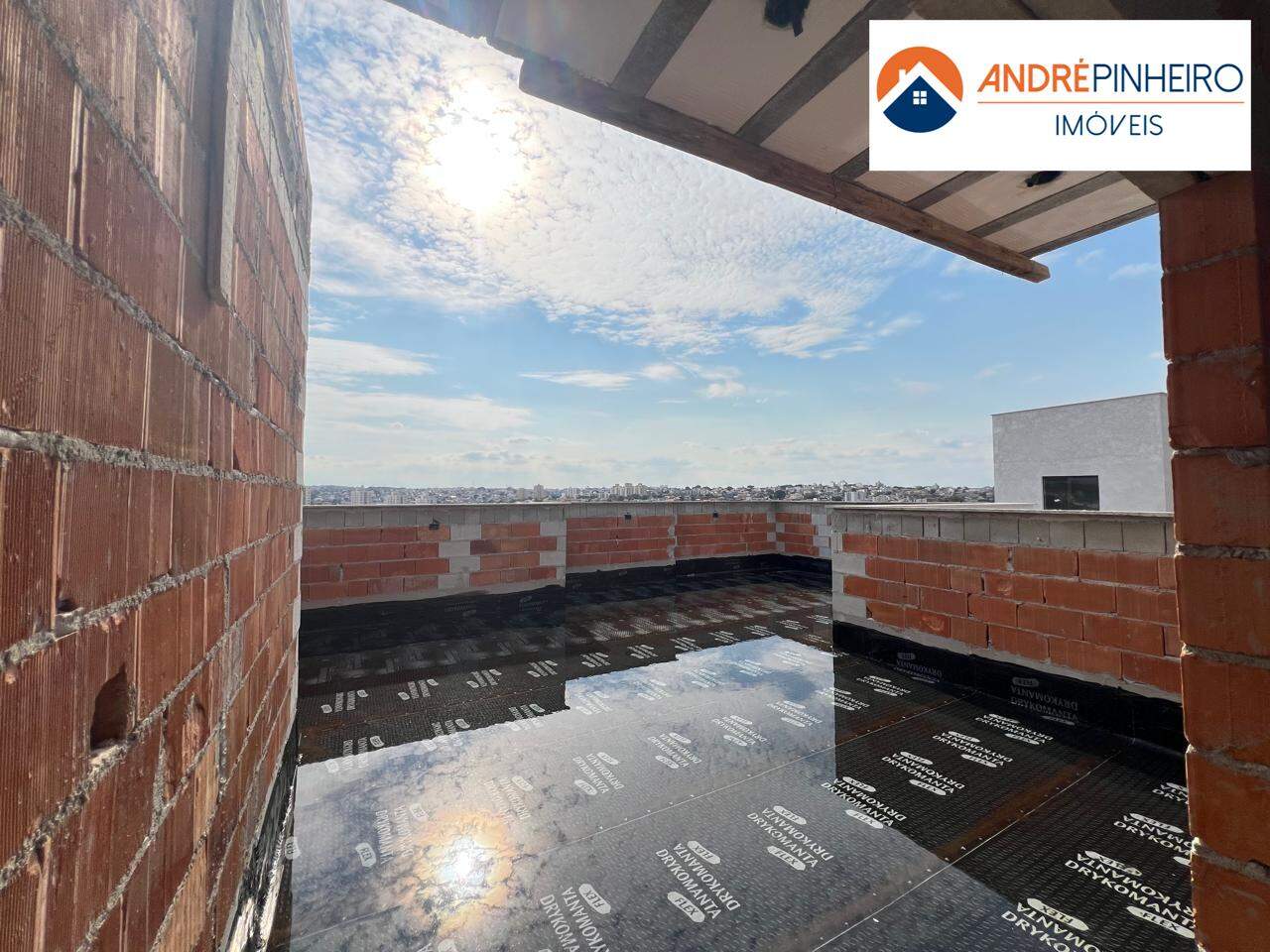 Cobertura à venda no Santa Branca: 