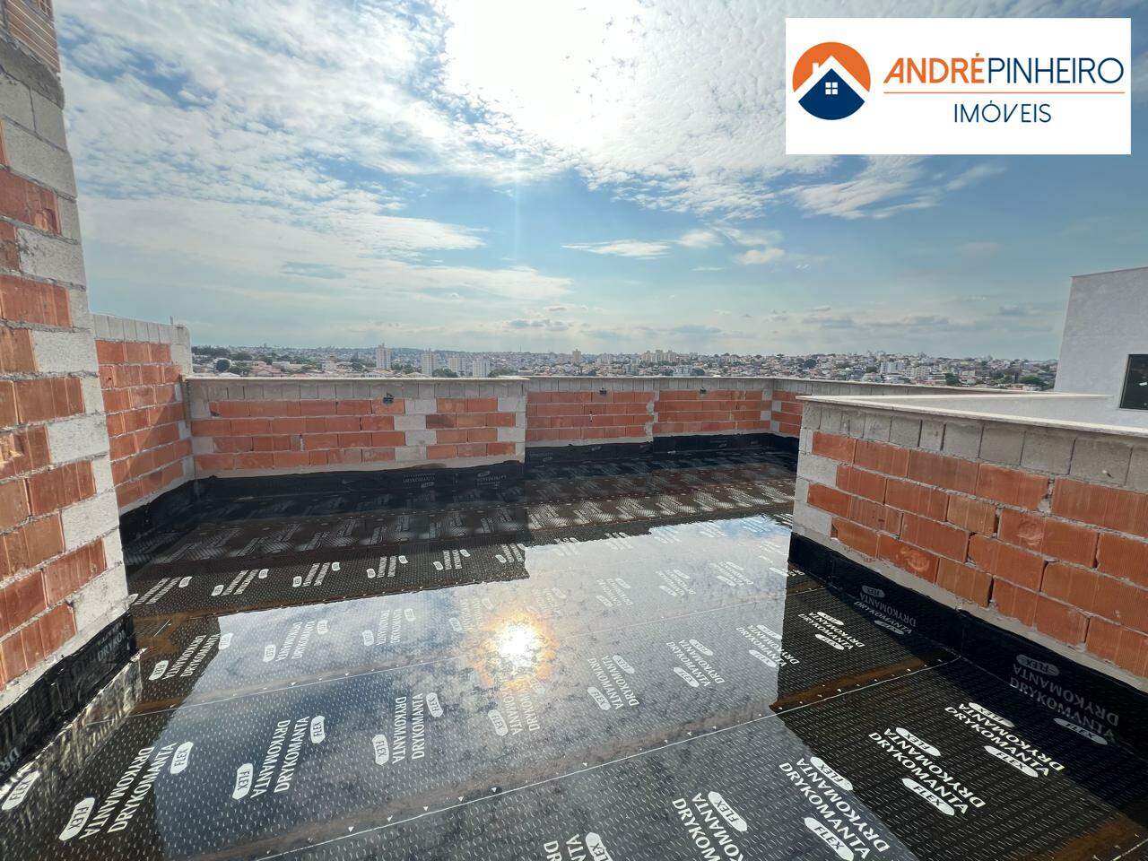 Cobertura à venda no Santa Branca: 