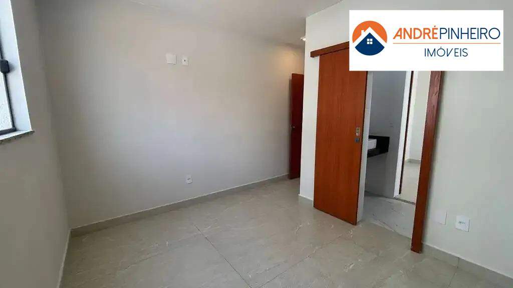 Casa à venda no Planalto: 