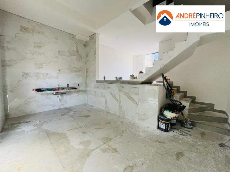 Casa à venda no Letícia: 