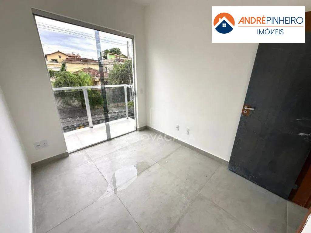 Casa à venda no Letícia: 