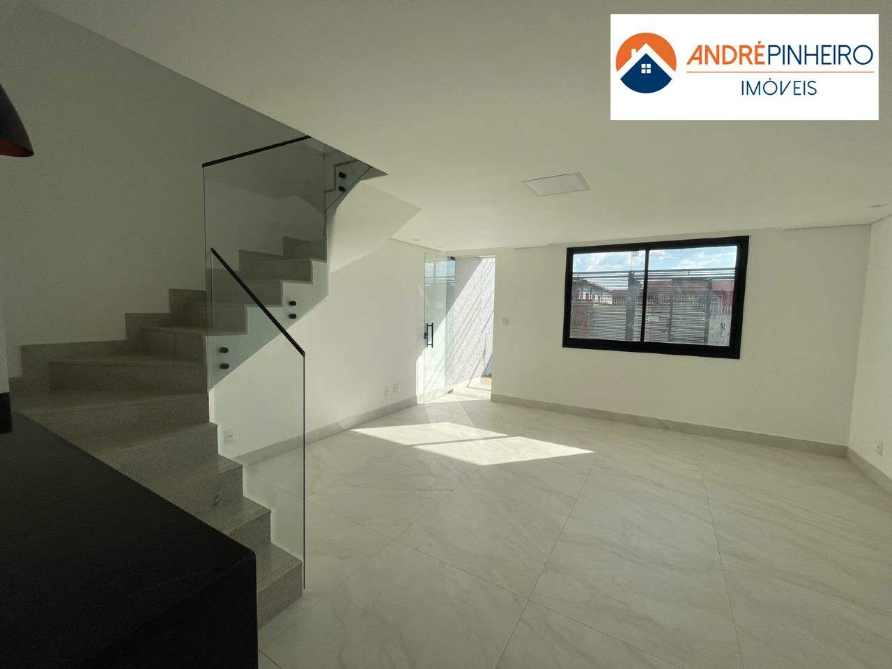 Casa à venda no Planalto: 