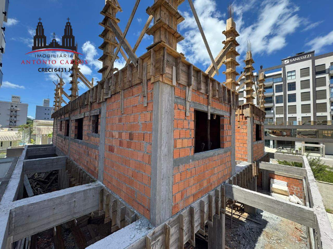 Apartamento à venda no PRAIA GRANDE : Em fase de Obras Atualizadas em 05/12/25