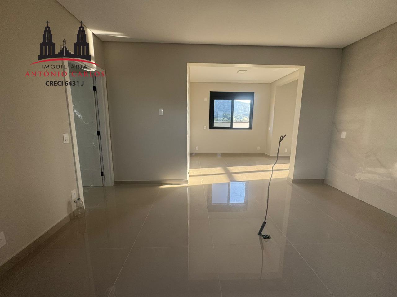 Casa à venda no Centro: 