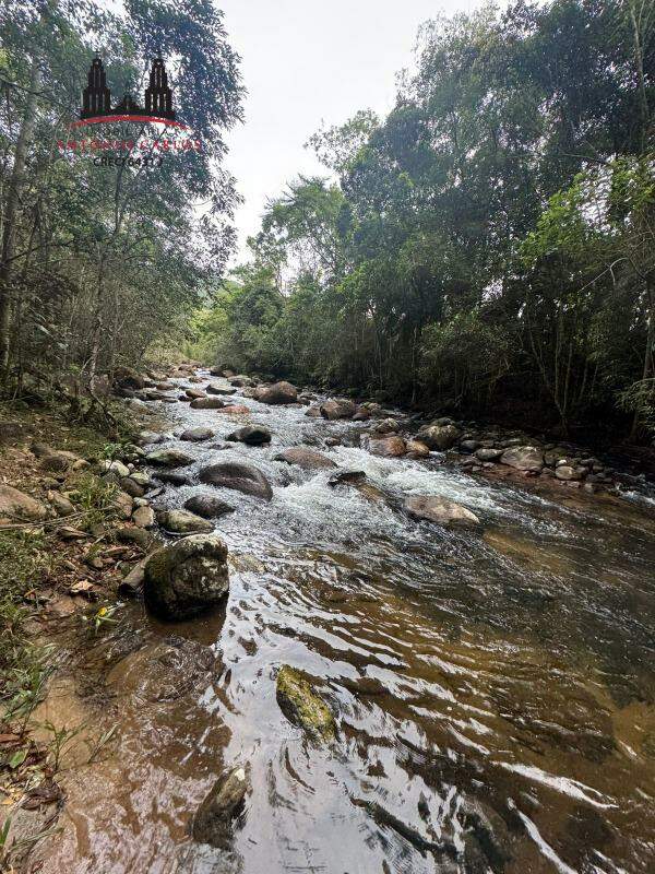 Sítio à venda no Distrito Rio D'Una: 