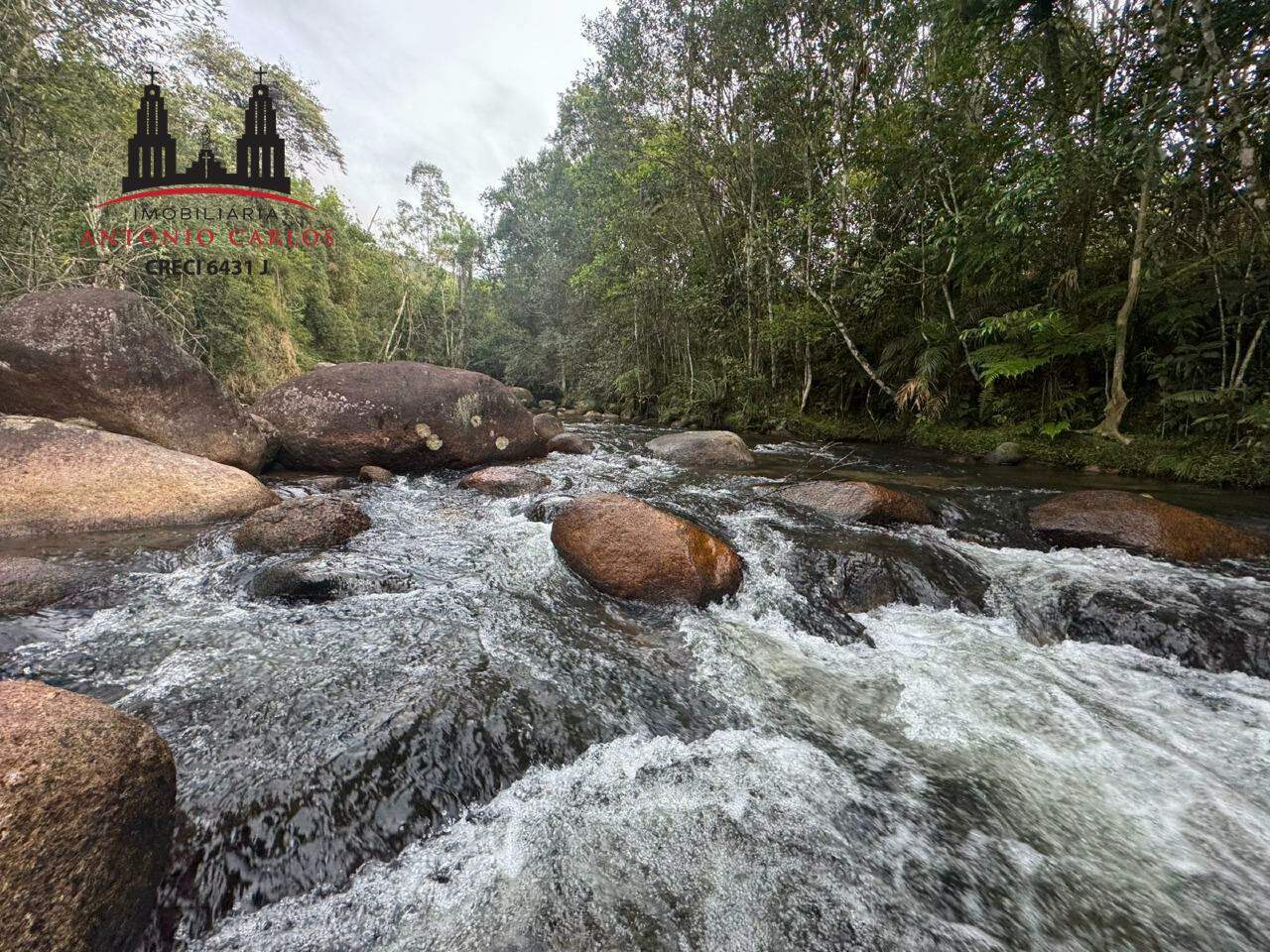 Sítio à venda no Distrito Rio D'Una: 