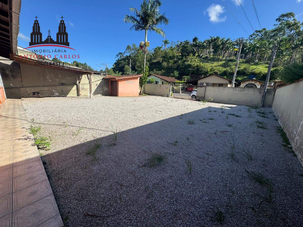 Casa à venda no Centro: 