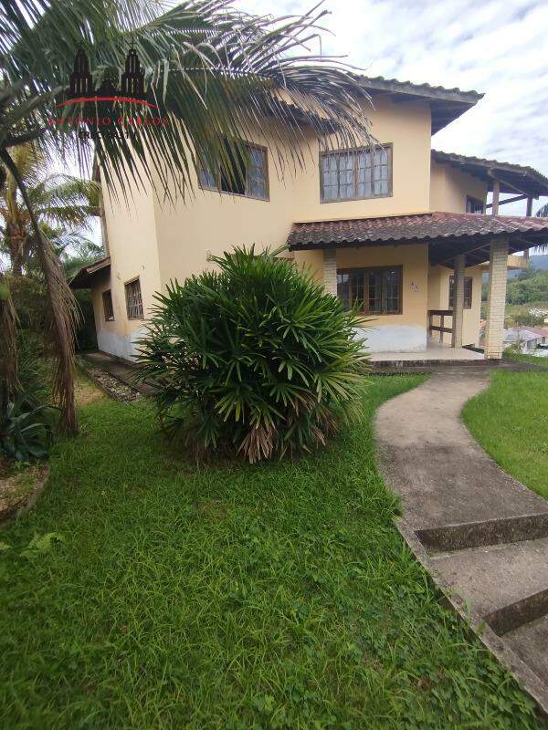 Casa à venda no Centro: 