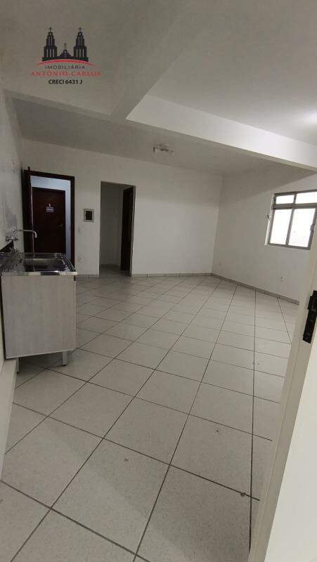 Kitnet para aluguel no Centro: 