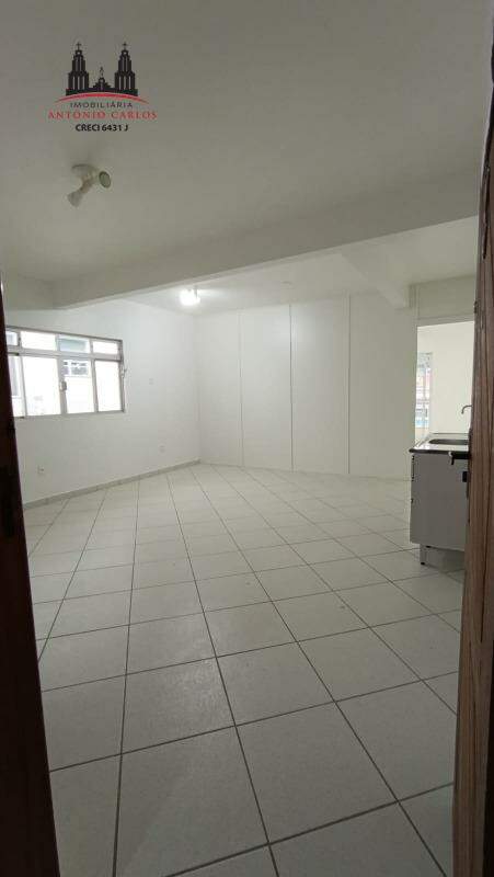 Kitnet para aluguel no Centro: 