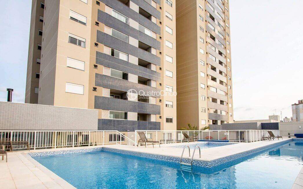 Apartamento à venda 2 quartos, sendo 1 suíte, no bairro Centro em Cascavel Ed. Sylvio Kissula: 