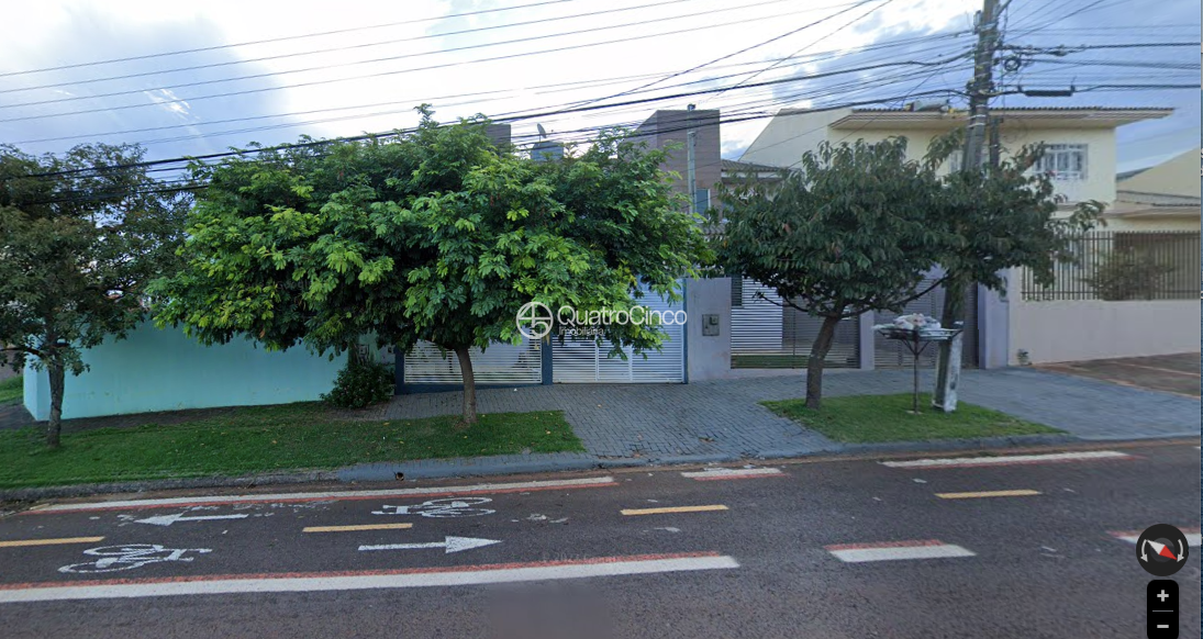 Sobrado à venda 3 quartos, sendo 1 suíte, no bairro Região do Lago em Cascavel : 