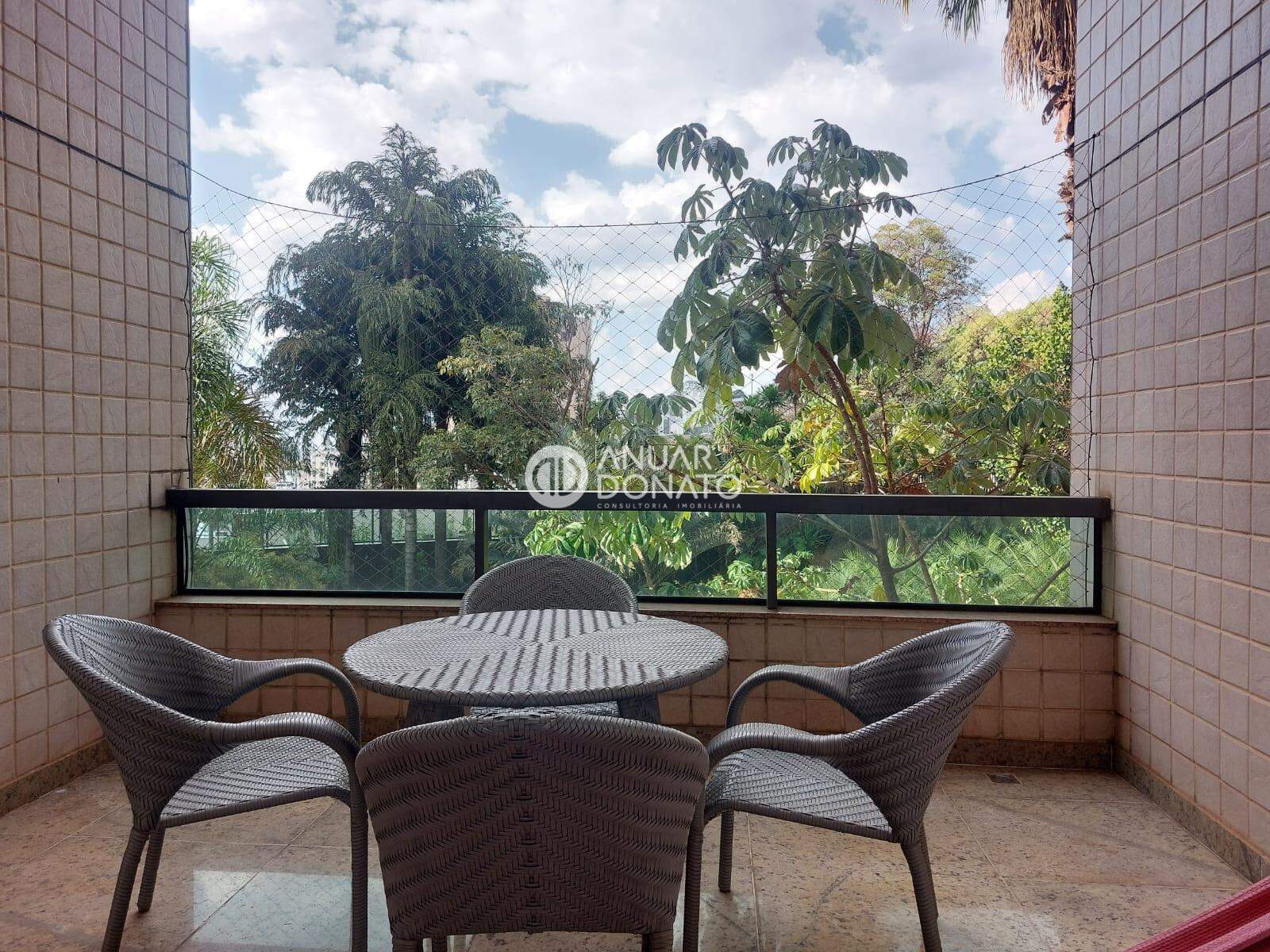 Apartamento com 4 quartos — Santa Lúcia, Belo Horizonte