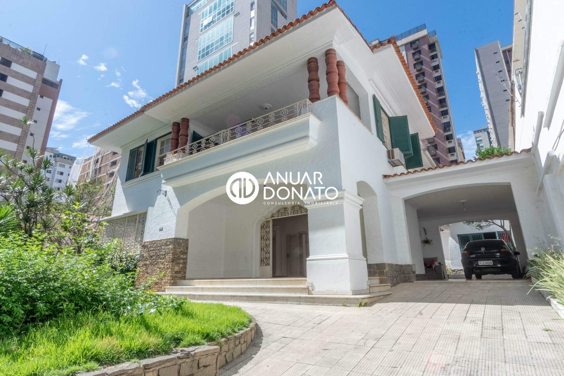 Casa com 5 quartos — Lourdes, Belo Horizonte