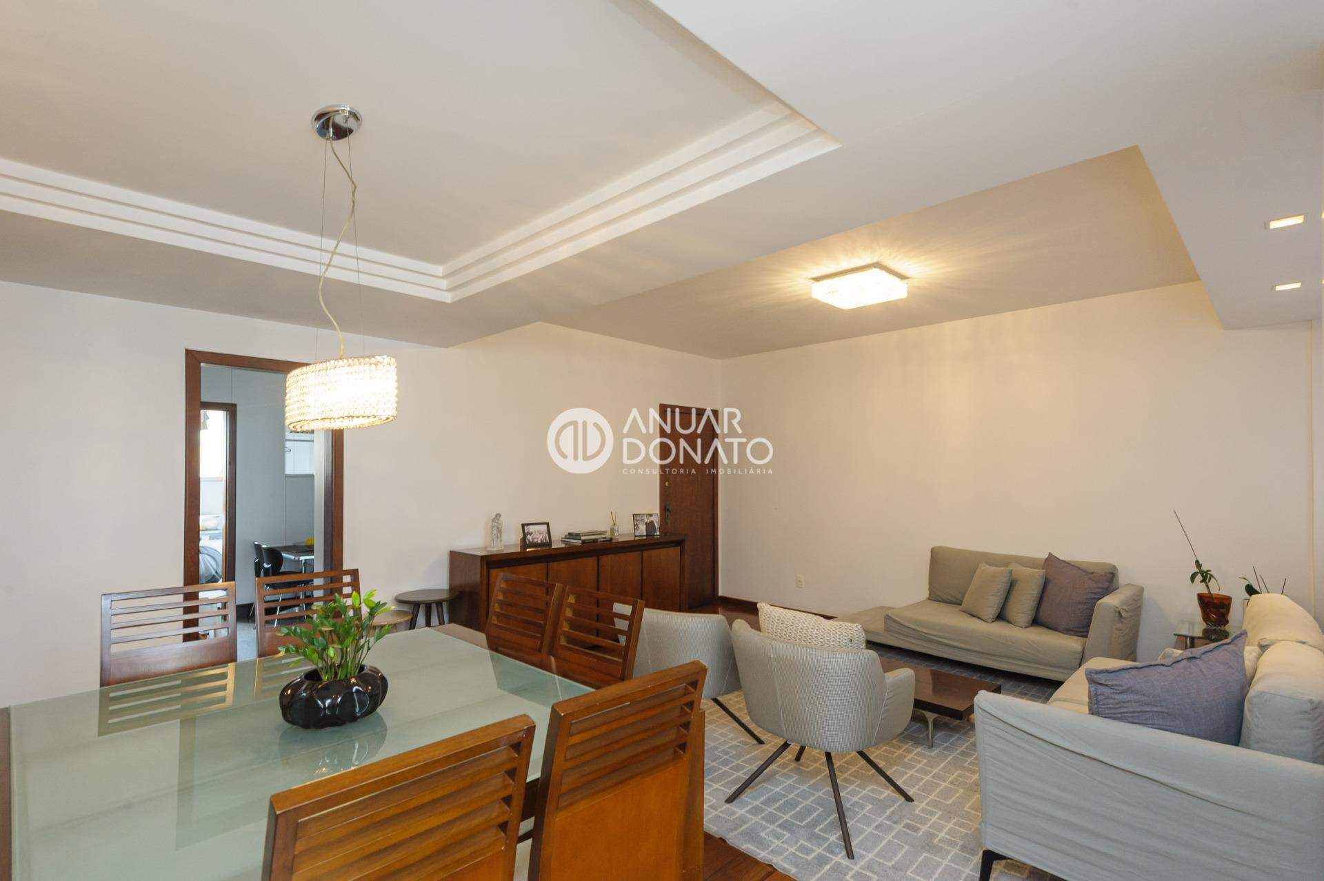 Apartamento com 4 quartos — Santo Antônio, Belo Horizonte