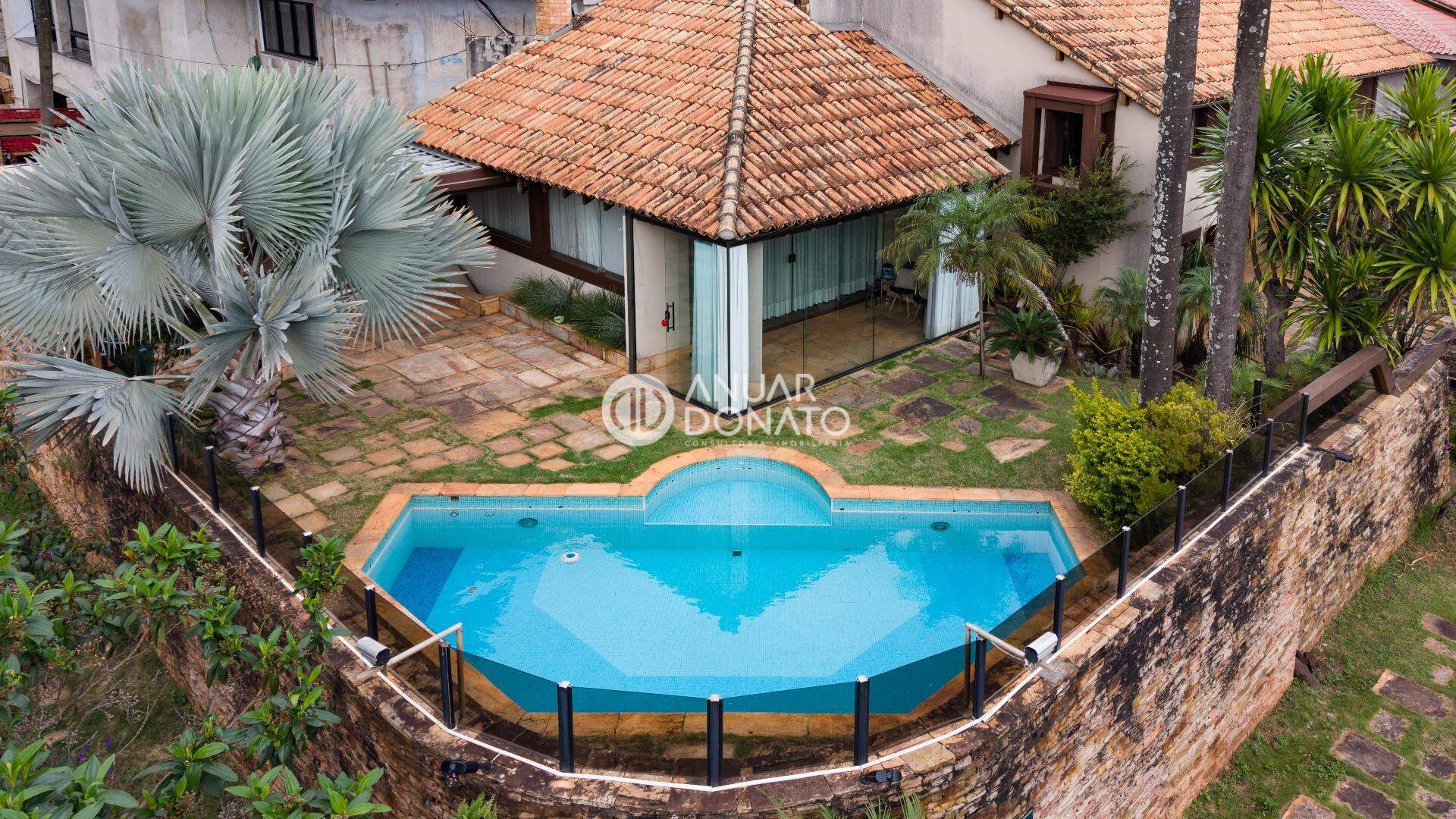 Casa com 4 quartos — Belvedere, Belo Horizonte