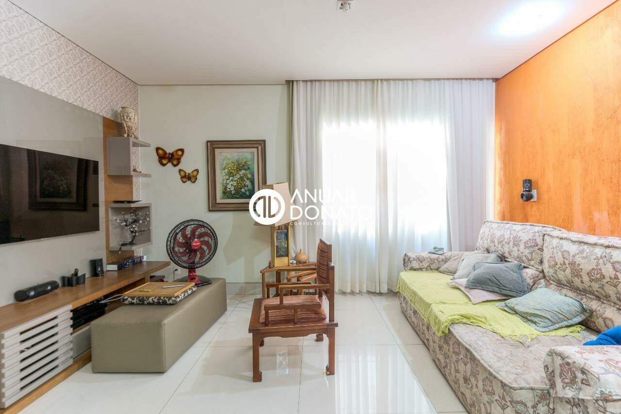 Casa com 5 quartos — São Bento, Belo Horizonte