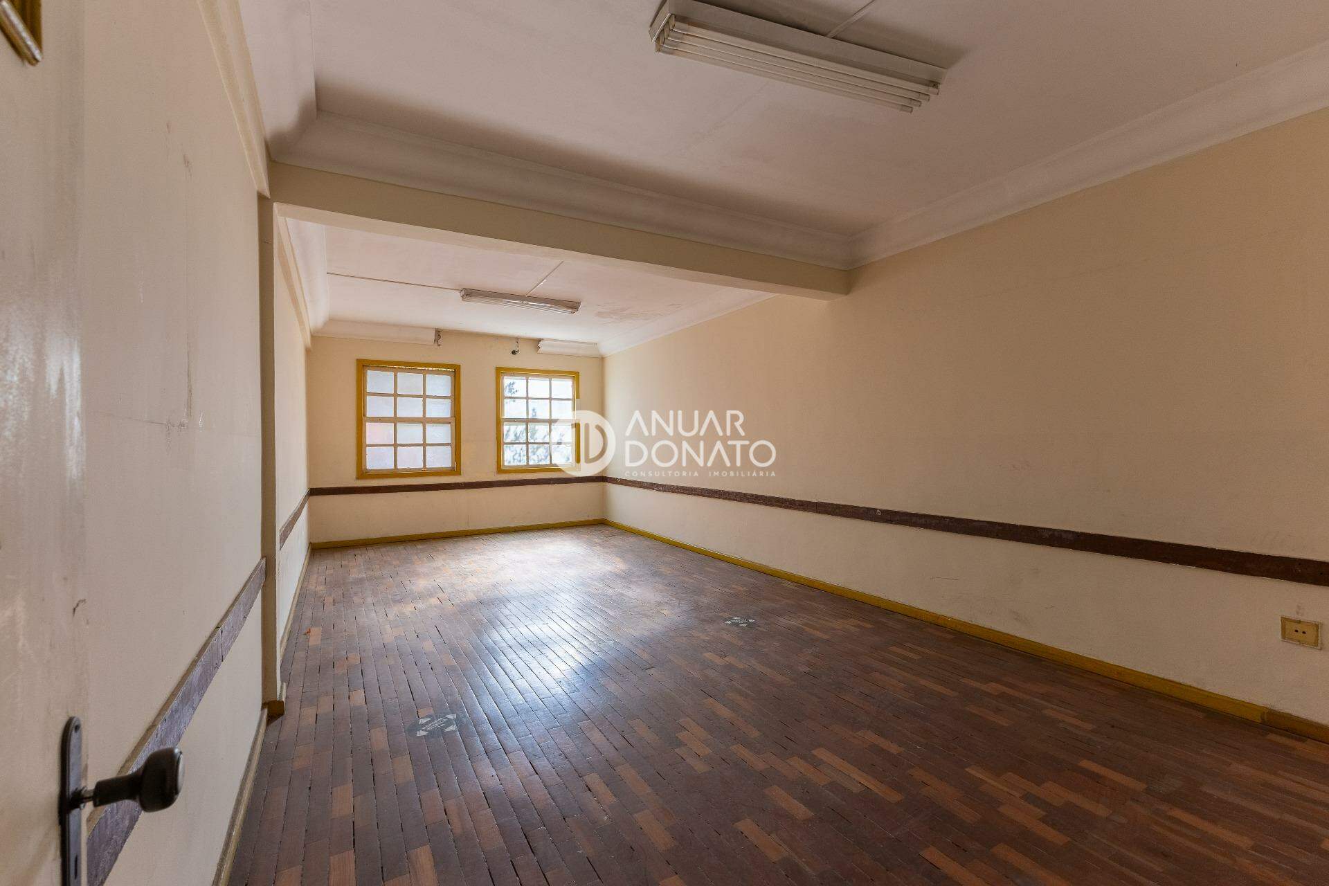 Centro - Prédio comercial para aluguel na Anuar Donato : Anuar Donato Sala Locação Centro