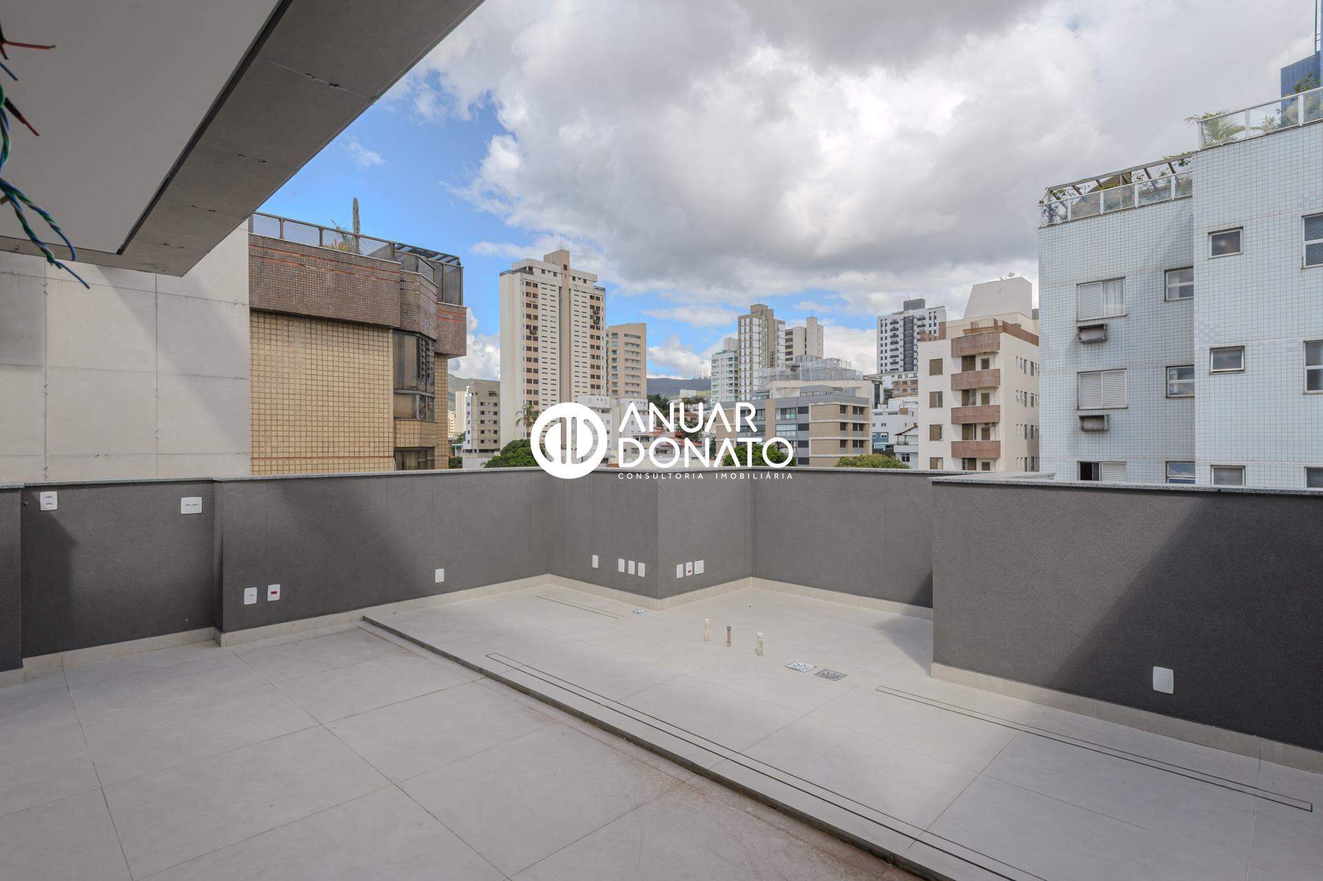 Apartamento com 4 quartos — Santo Antônio, Belo Horizonte