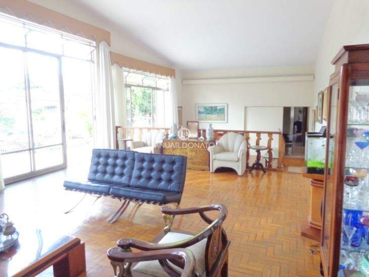 Casa com 4 quartos — Cidade Jardim, Belo Horizonte