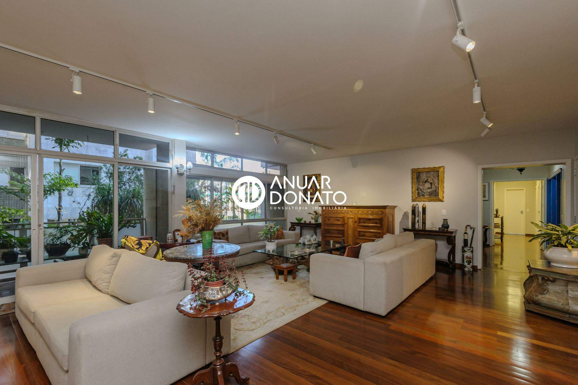 Apartamento com 4 quartos — Serra, Belo Horizonte