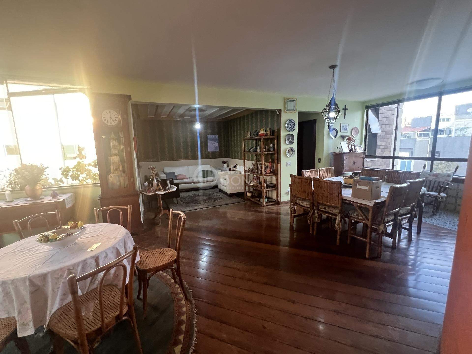 Apartamento com 3 quartos — Santo Antônio, Belo Horizonte