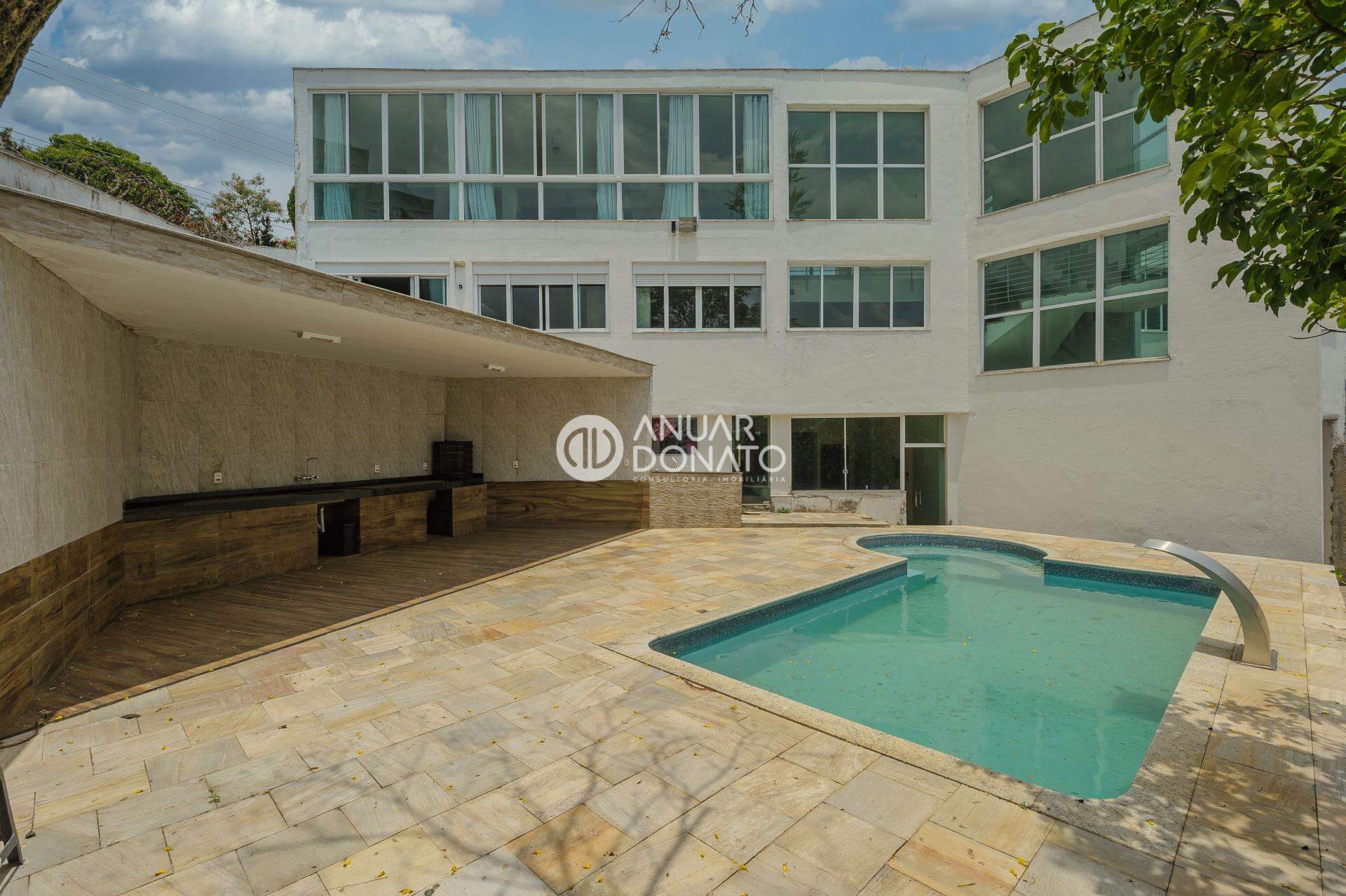 Casa com 3 quartos — Estoril, Belo Horizonte
