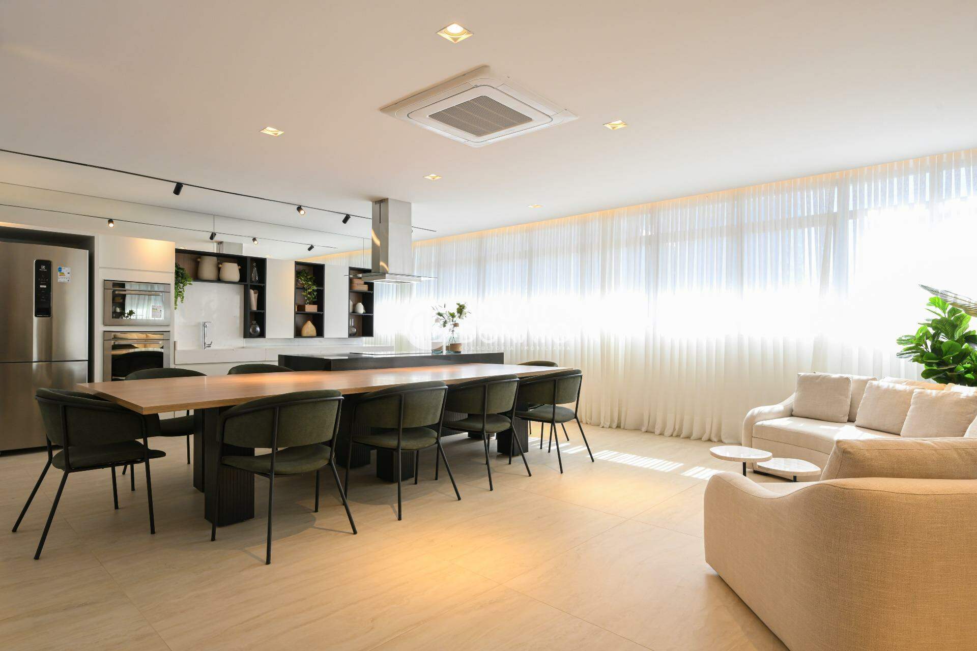 Apartamento com 2 quartos — Bairro Funcionários, Belo Horizonte