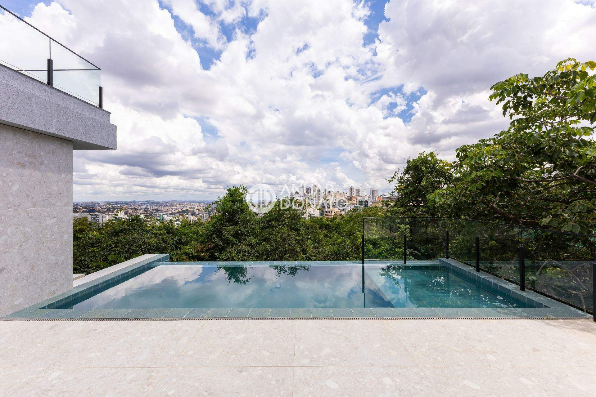 Casa com 4 quartos — Buritis, Belo Horizonte