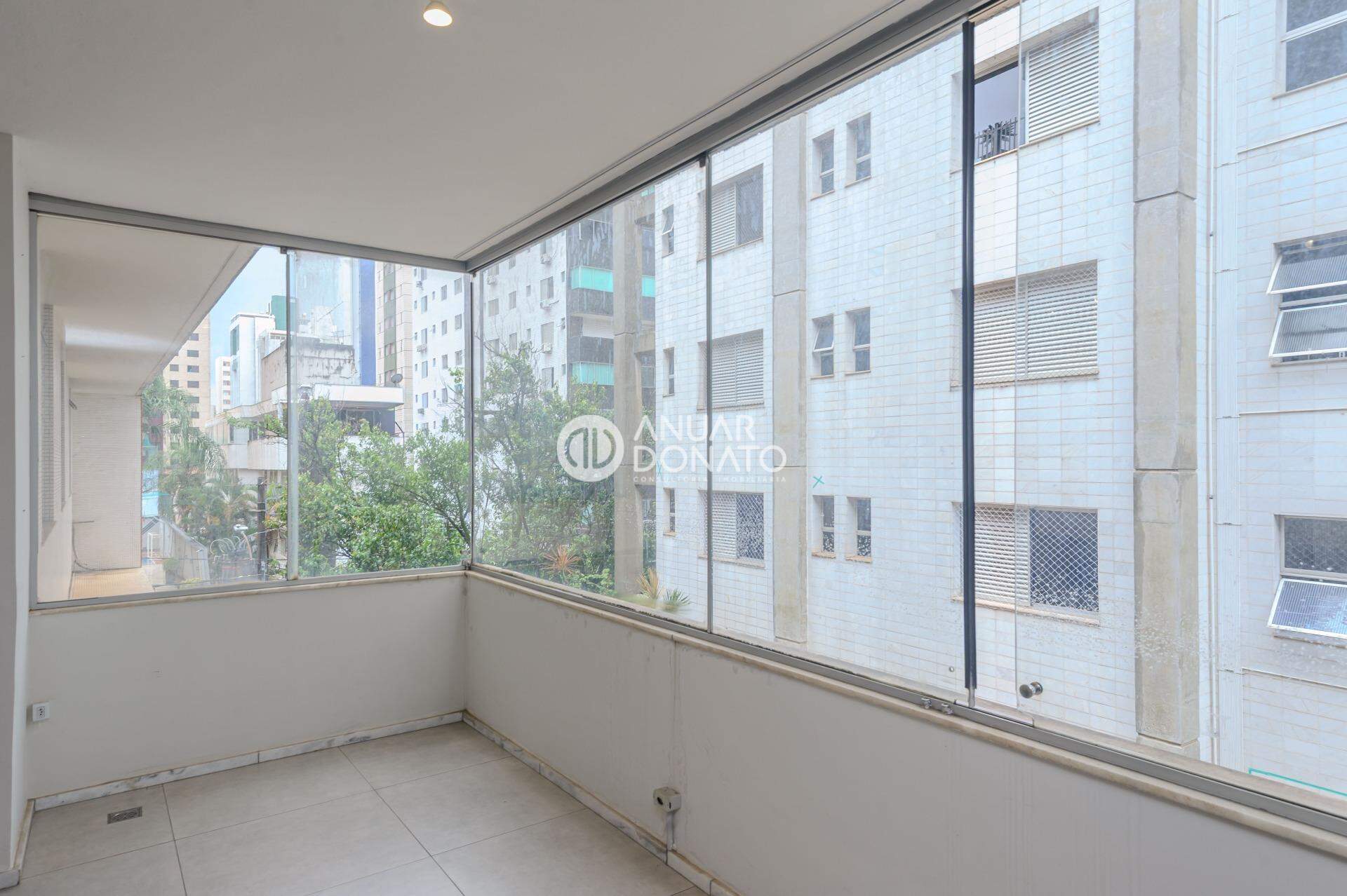 Apartamento com 4 quartos — Lourdes, Belo Horizonte
