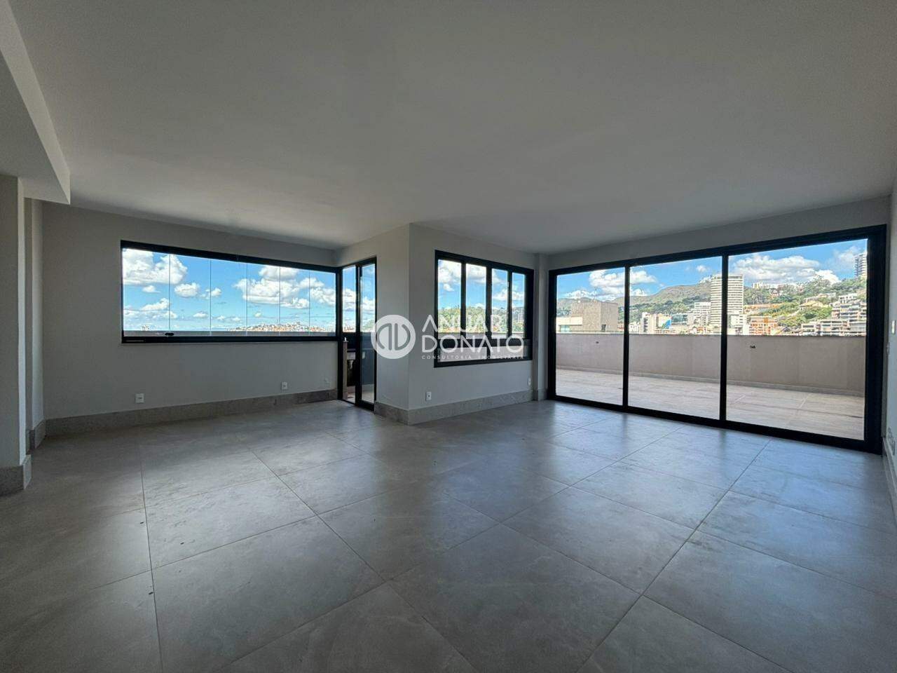 Terreno com 4 quartos — Santa Lúcia, Belo Horizonte